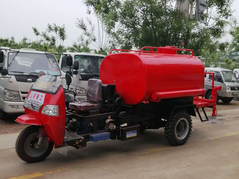 2噸消防三輪灑水車