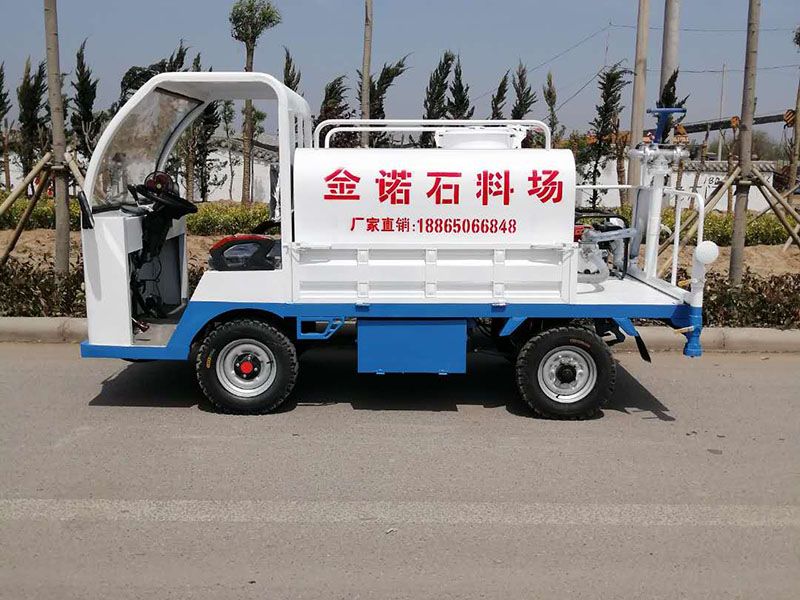 觀光四輪高炮灑水車
