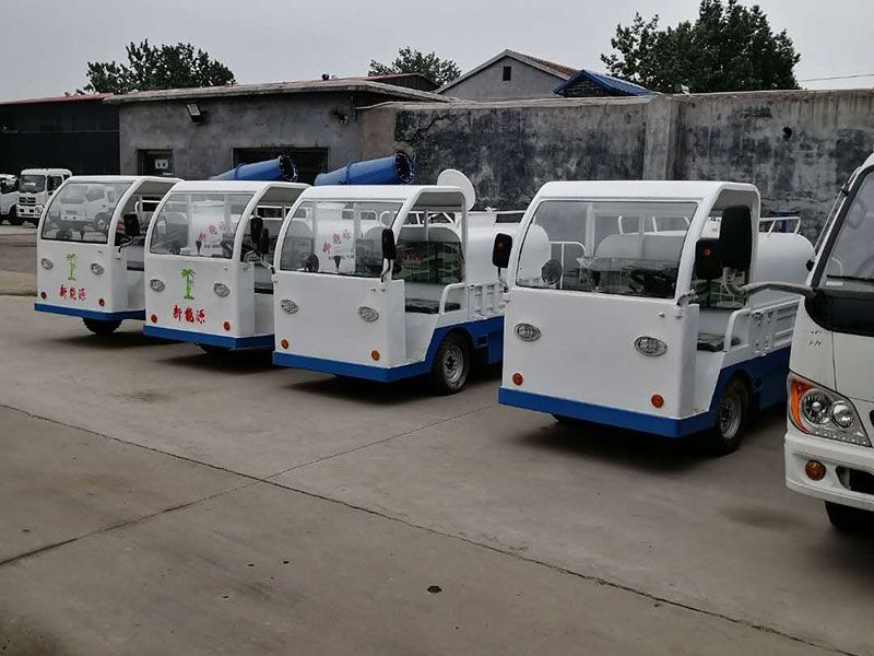 觀光四輪灑水車