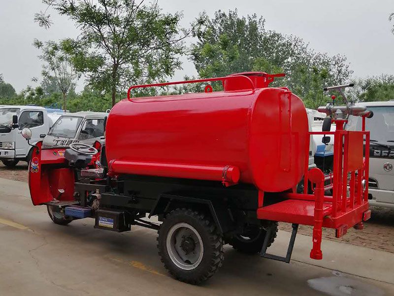 2噸消防三輪灑水車