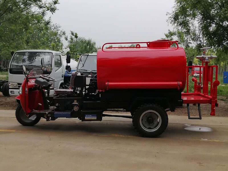 2噸消防三輪灑水車