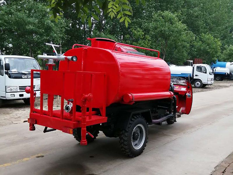 2噸消防三輪灑水車
