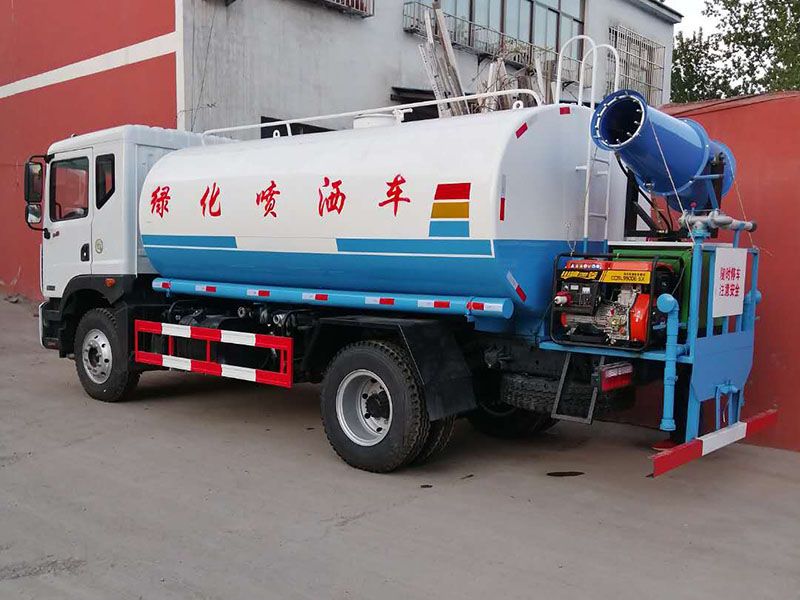 東風(fēng)多利卡15霧炮灑水車(chē)