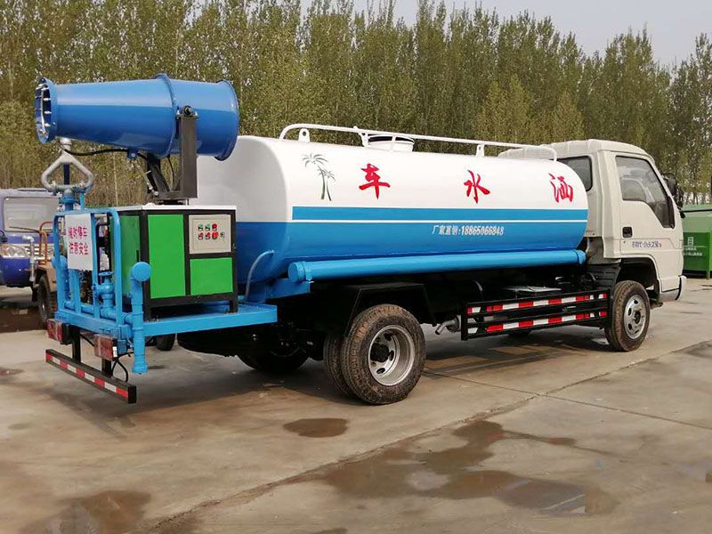 福田5噸霧炮灑水車(chē)
