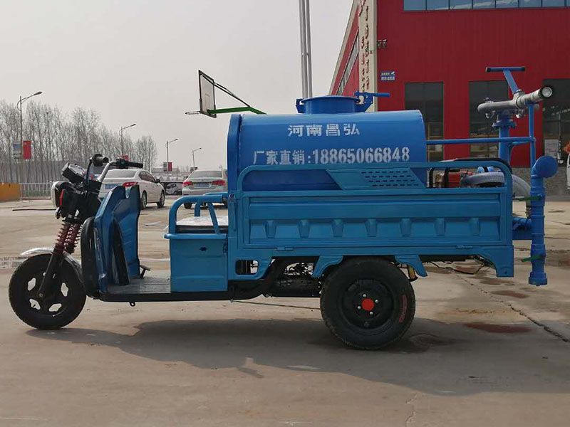 新能源三輪灑水車