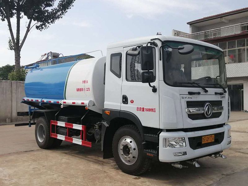 東風(fēng)12立方灑水車