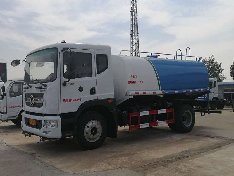 東風(fēng)12立方灑水車