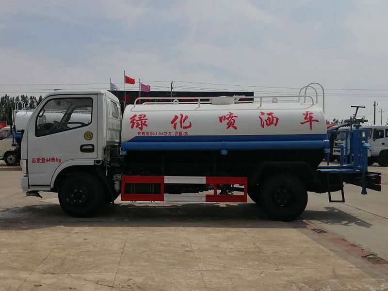 東風(fēng)福瑞卡5立方灑水車