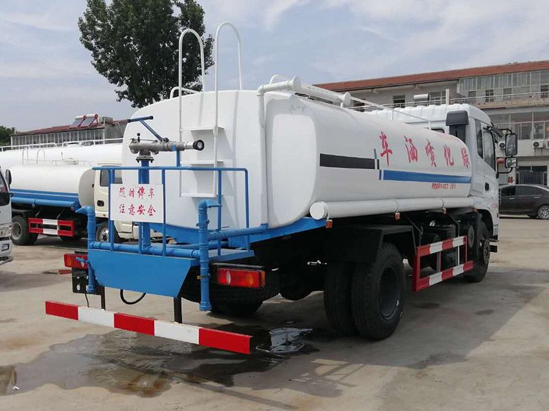 東風(fēng)華神12立方灑水車