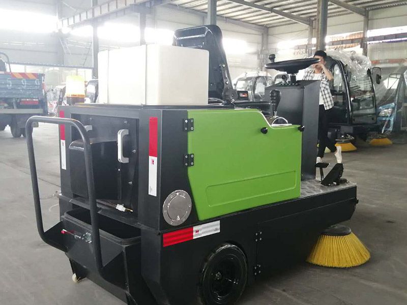 新能源掃地車