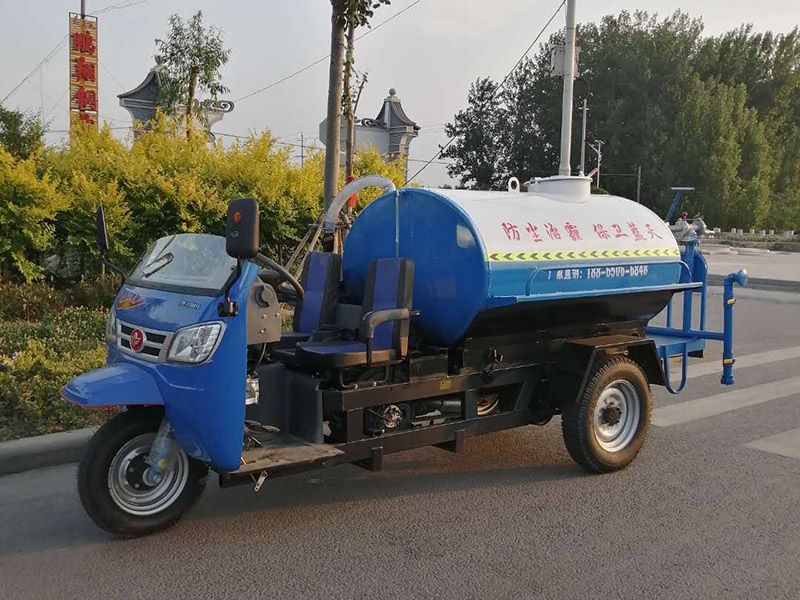 五征自吸功能灑水車