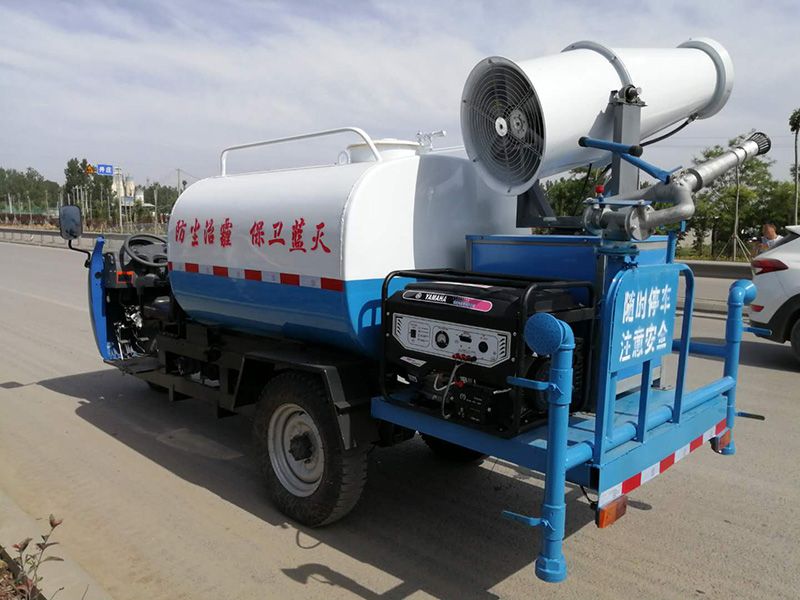時(shí)風(fēng)霧炮消毒灑水車(chē)