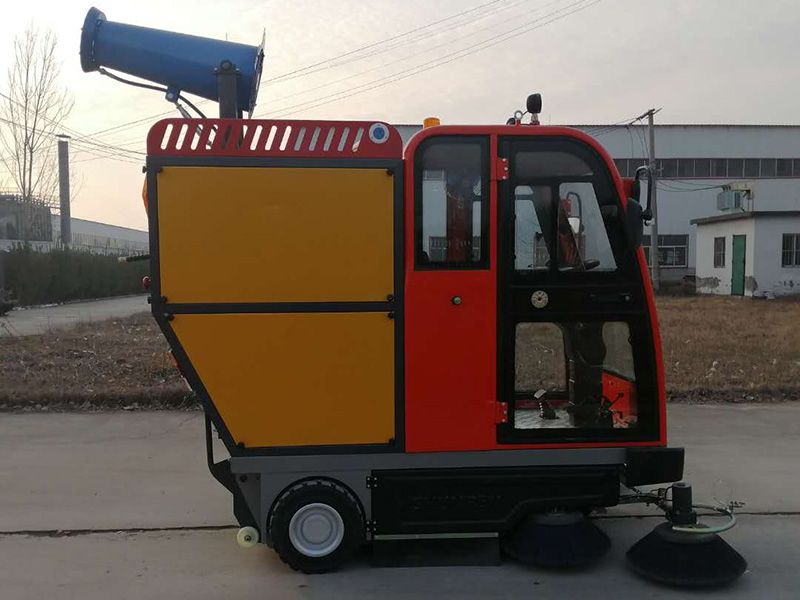 霧炮消毒與掃地一體車