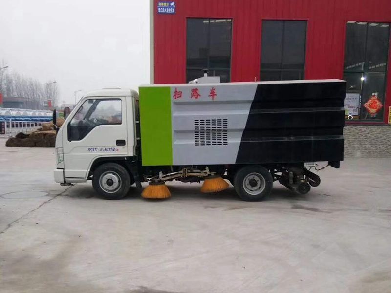 機(jī)動掃地車