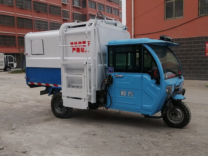 電動(dòng)4立方灑水車