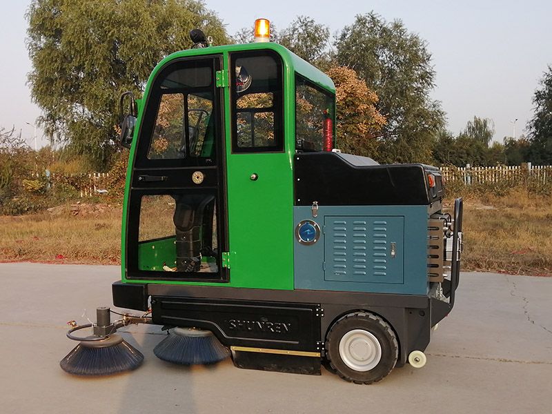 高端電動掃地車