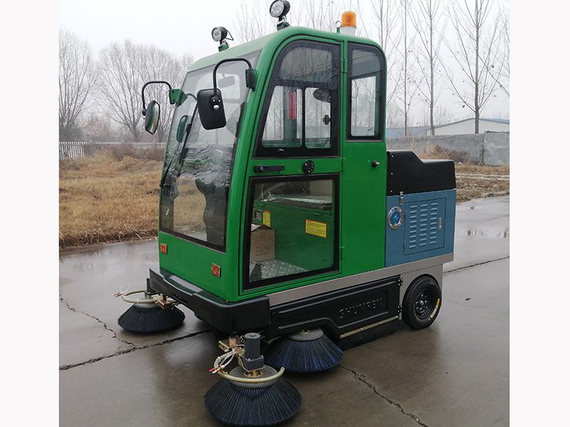 高端電動掃地車