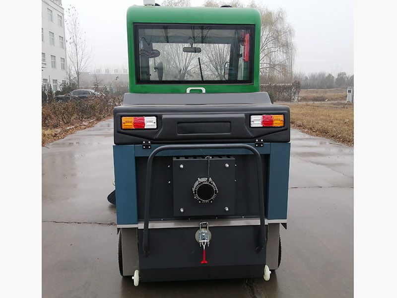 高端電動掃地車
