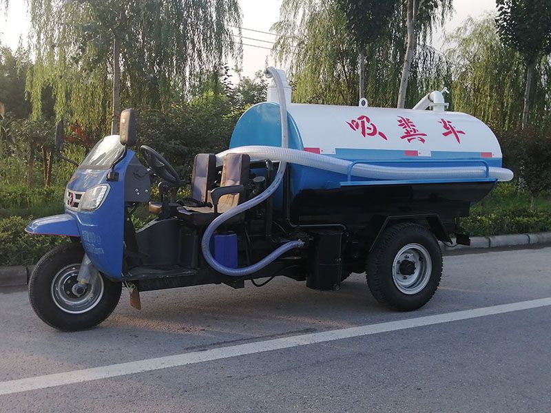 五征吸糞車(chē)