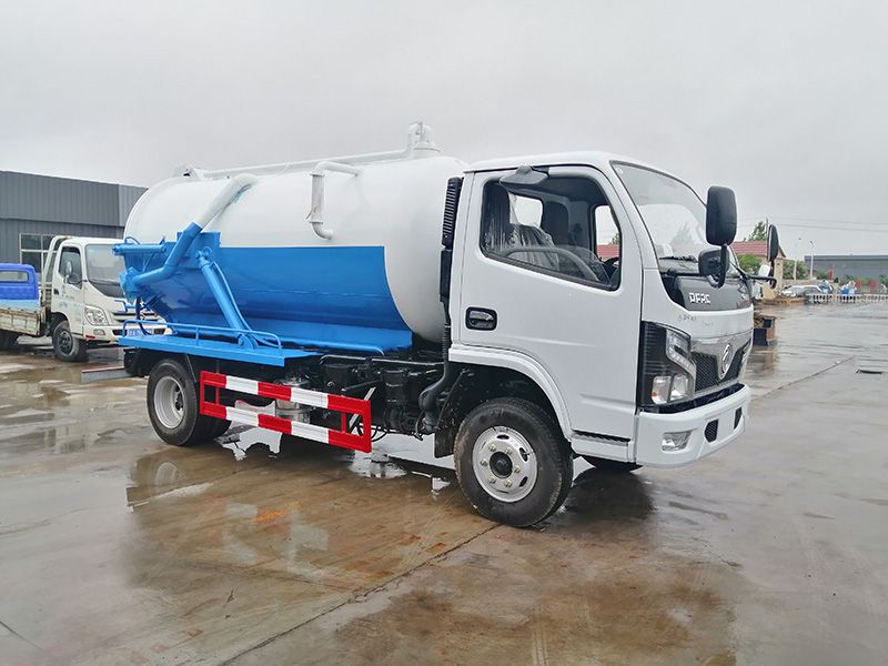 東風藍牌吸污車