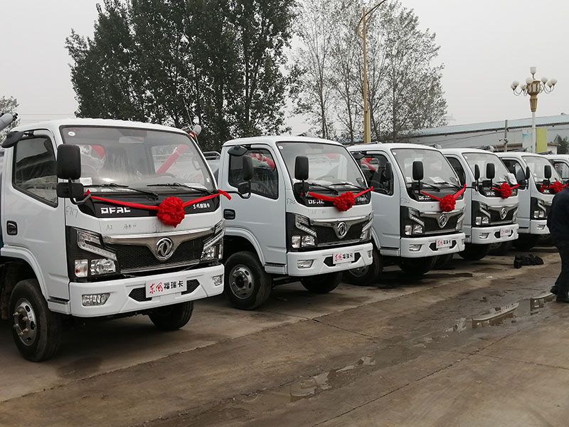 東風吸污車