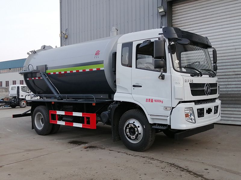 吸污車