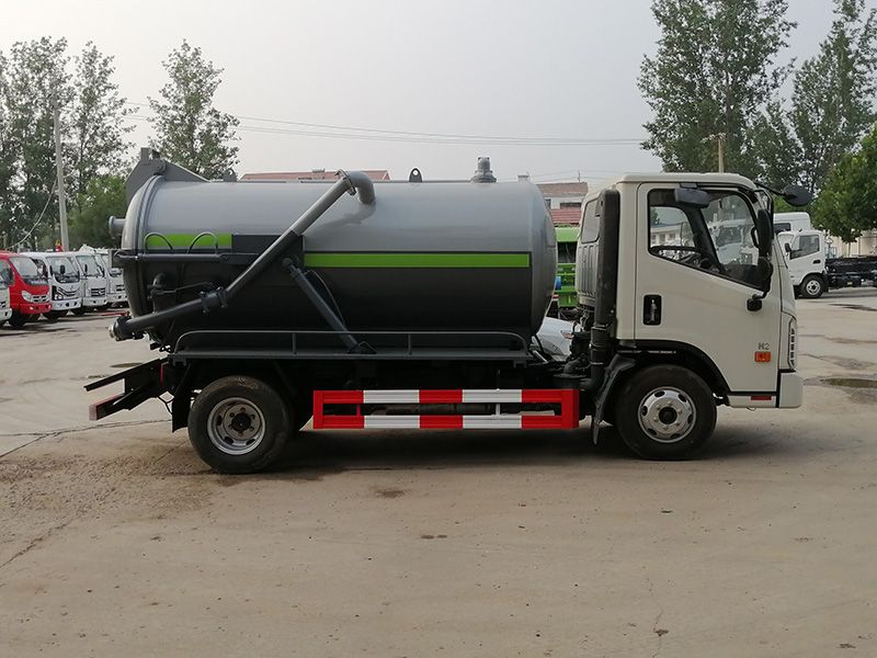 福田吸污車