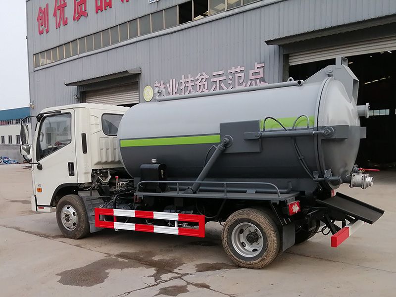 福田吸污車