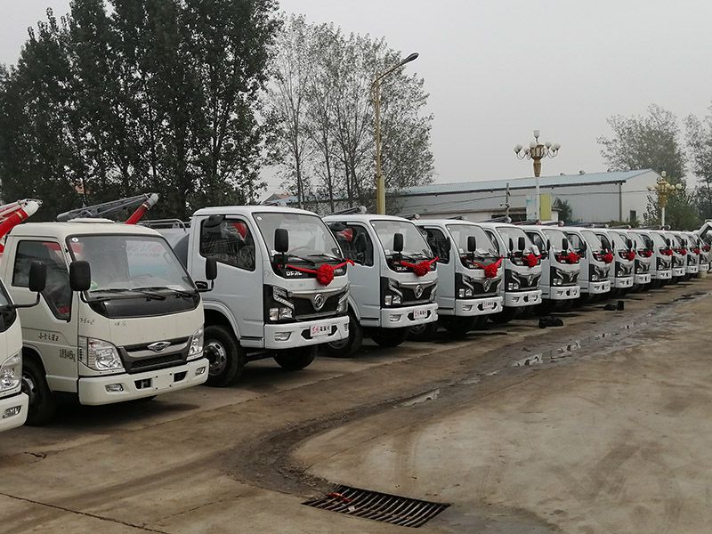 東風吸污車